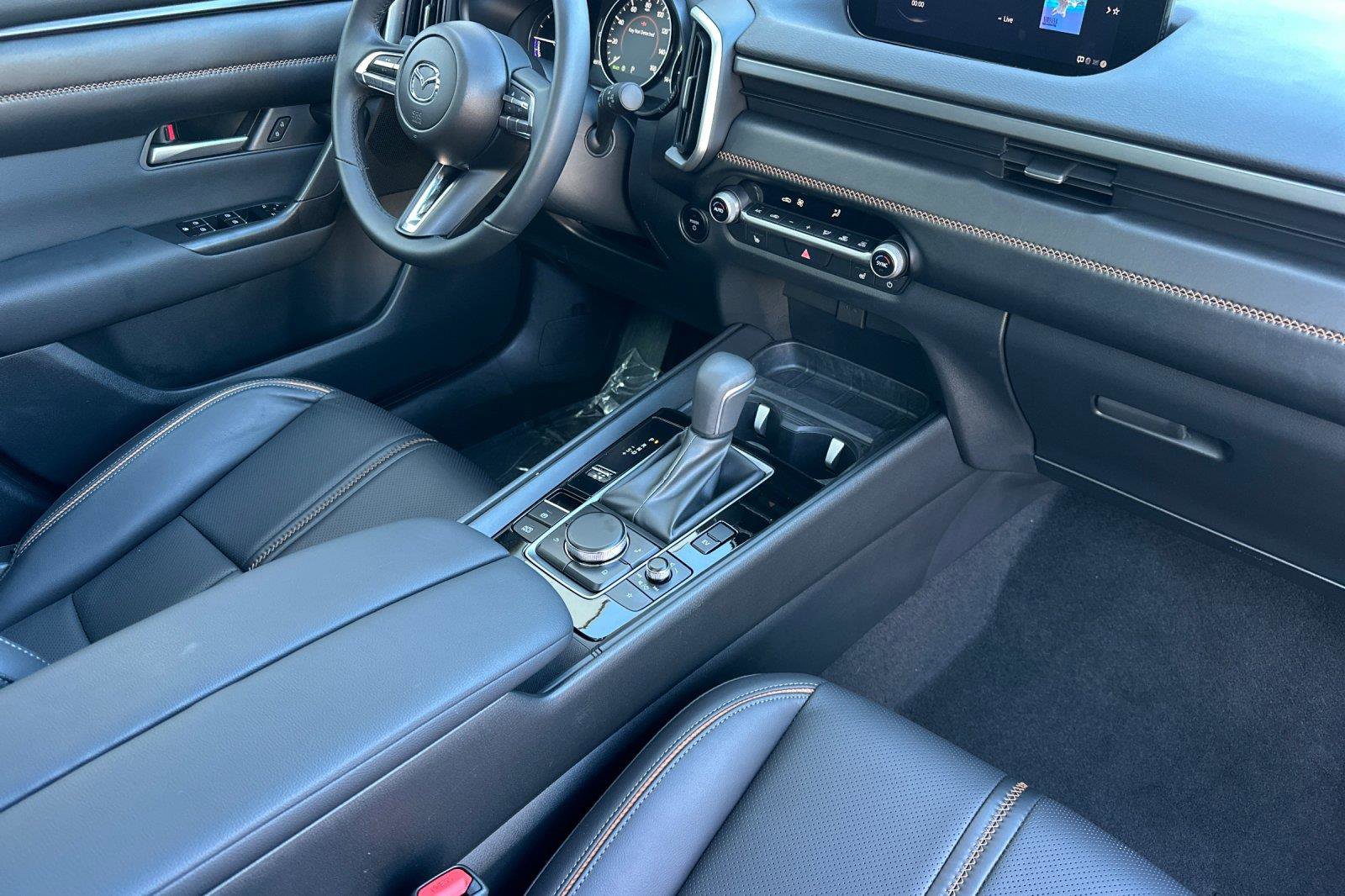 Certified 2025 MAZDA CX-50 AWD 2.5 Hybrid w/ Premium Pkg image 16