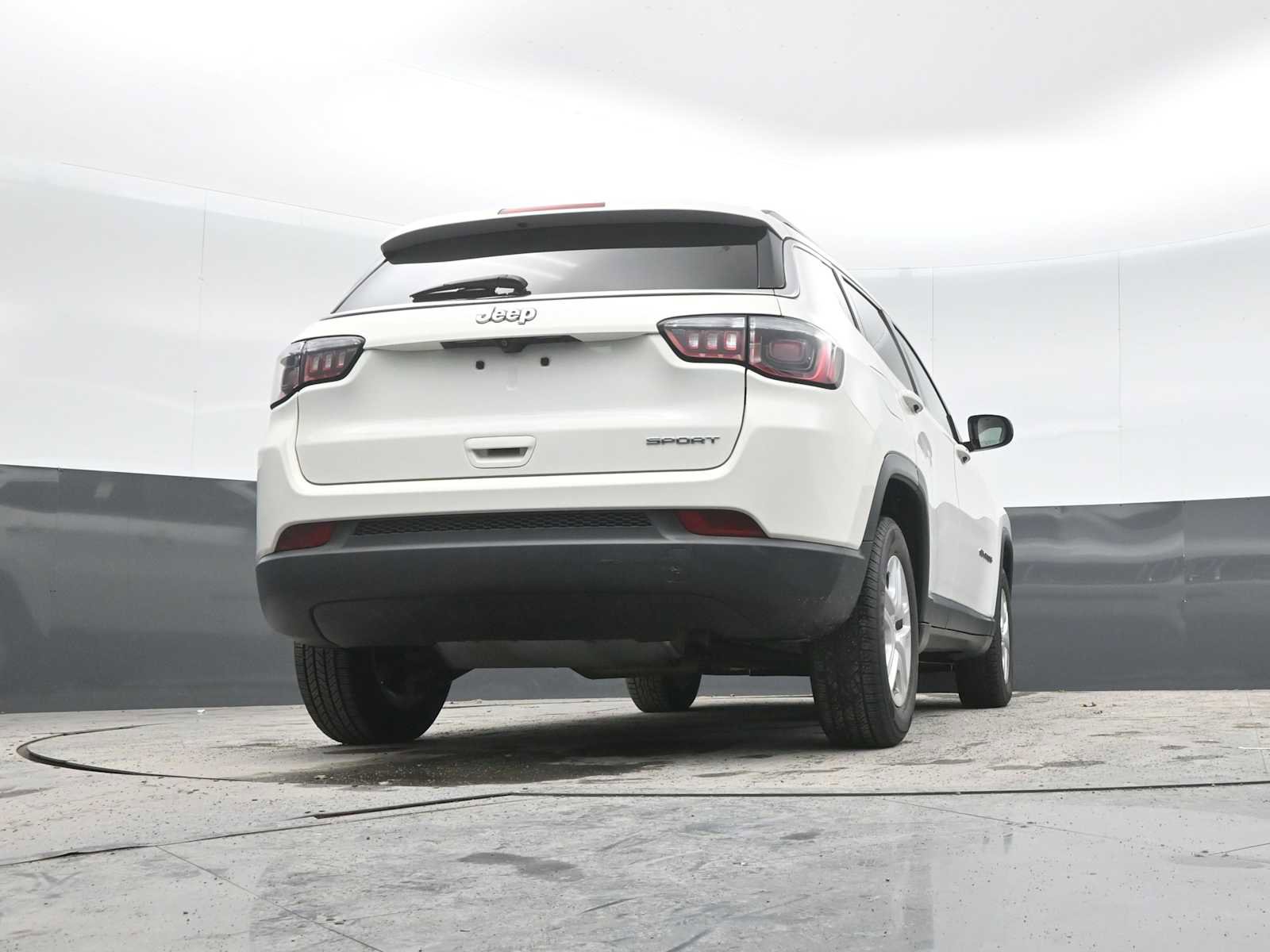 Used 2020 Jeep Compass Sport w/ Tech Group image 33