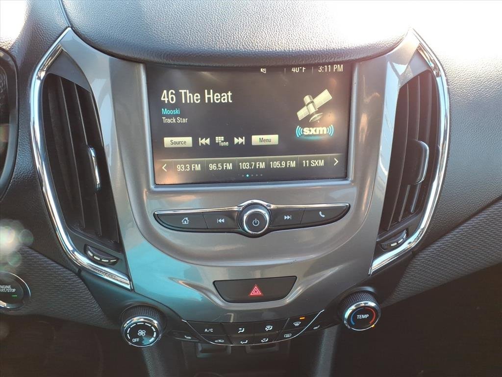 Used 2017 Chevrolet Cruze LT w/ Convenience Package image 18