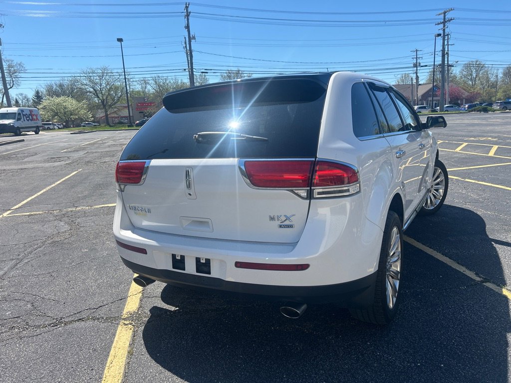 Used 2012 Lincoln MKX AWD image 7