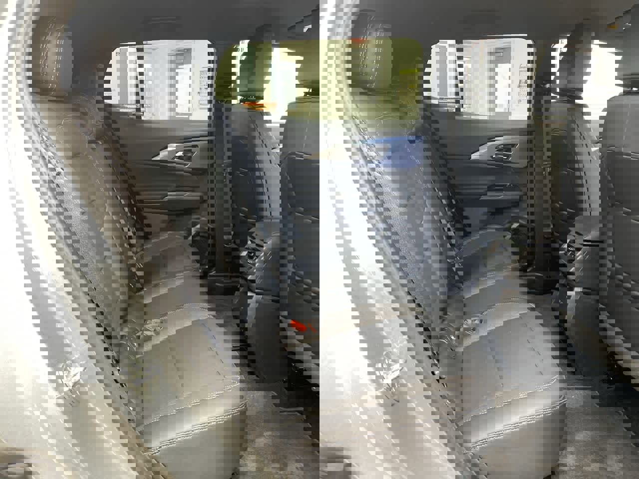 Used 2025 Chevrolet Equinox EV LT w/ Convenience Package image 17