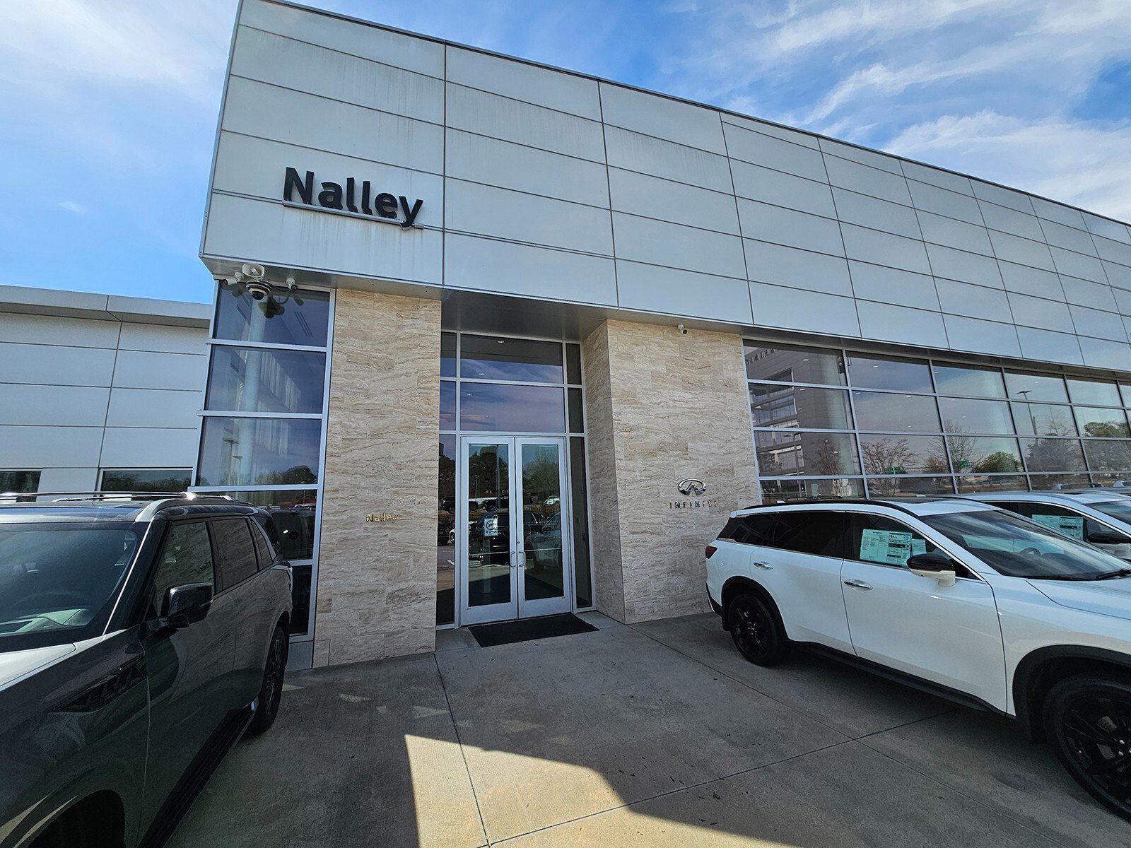 Used 2019 INFINITI QX80 Luxe image 43