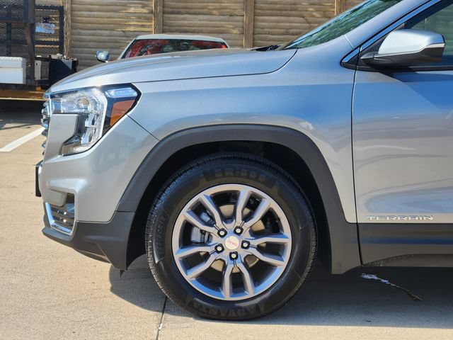 Used 2024 GMC Terrain SLT FWD image 16