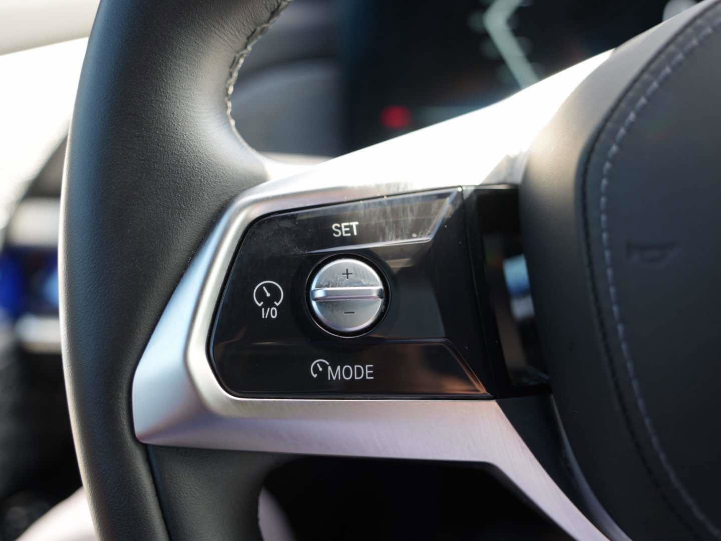 Used 2025 BMW i7 xDrive60 image 24