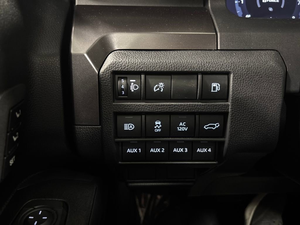 Used 2025 Toyota 4Runner Limited image 27