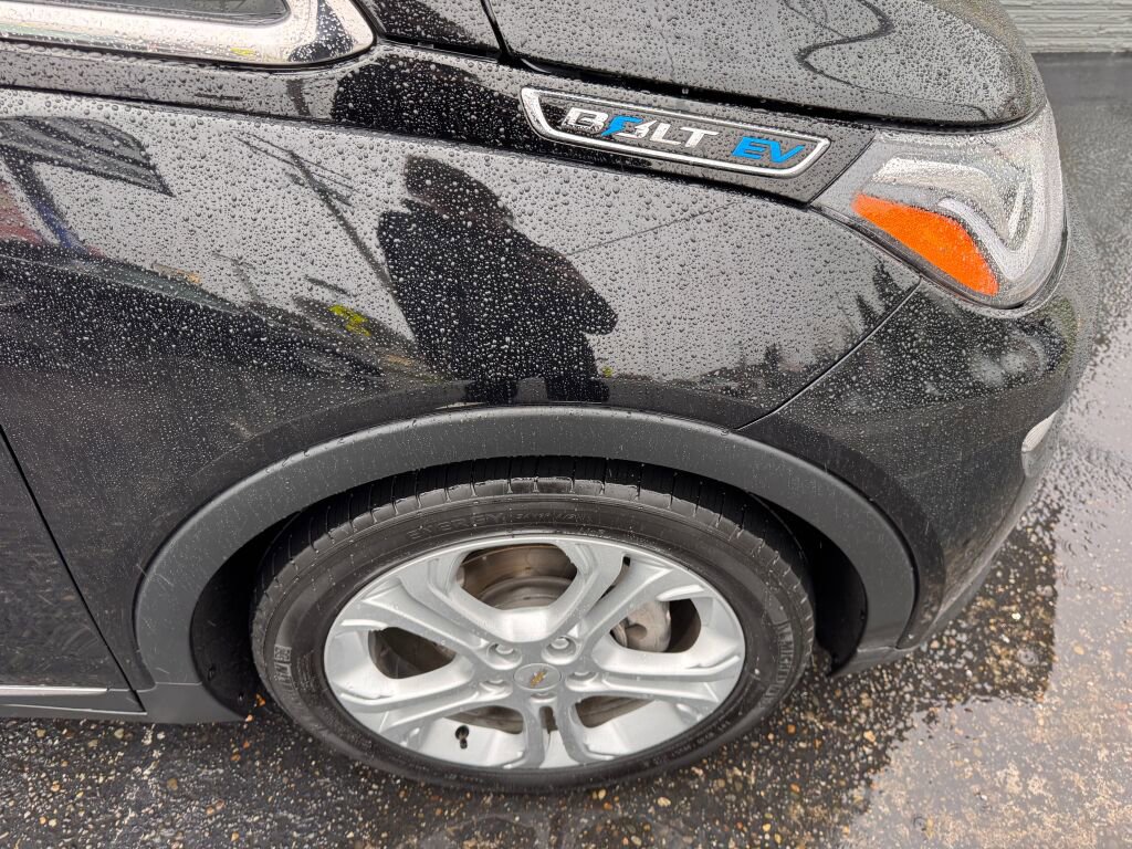 Used 2020 Chevrolet Bolt LT image 4