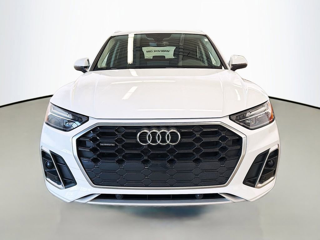 Used 2023 Audi Q5 2.0T Premium w/ Convenience Package image 2