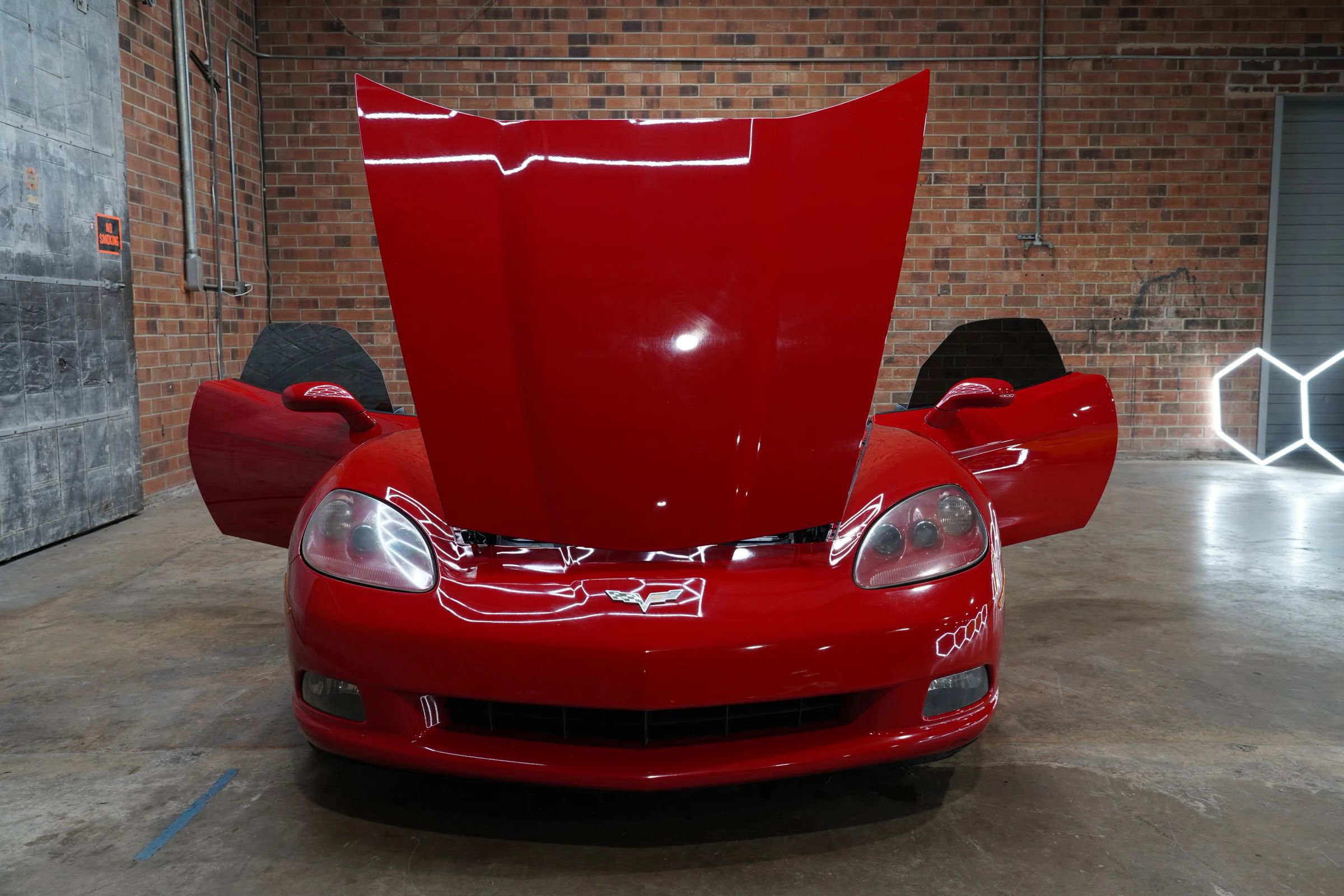 Used 2006 Chevrolet Corvette Convertible w/ Preferred Equipment Group RWD image 25