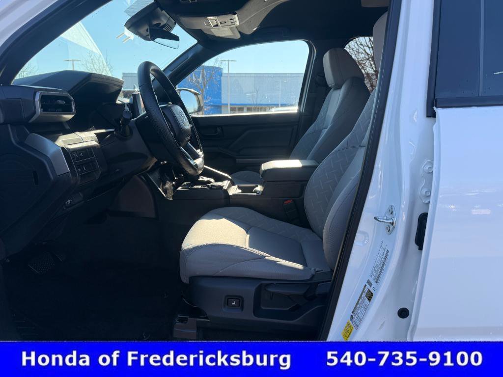 Used 2025 Toyota Tacoma SR5 image 21