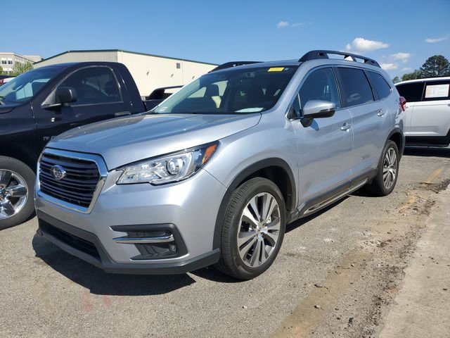 Used 2022 Subaru Ascent Limited w/ Technology Package AWD/4WD image 3