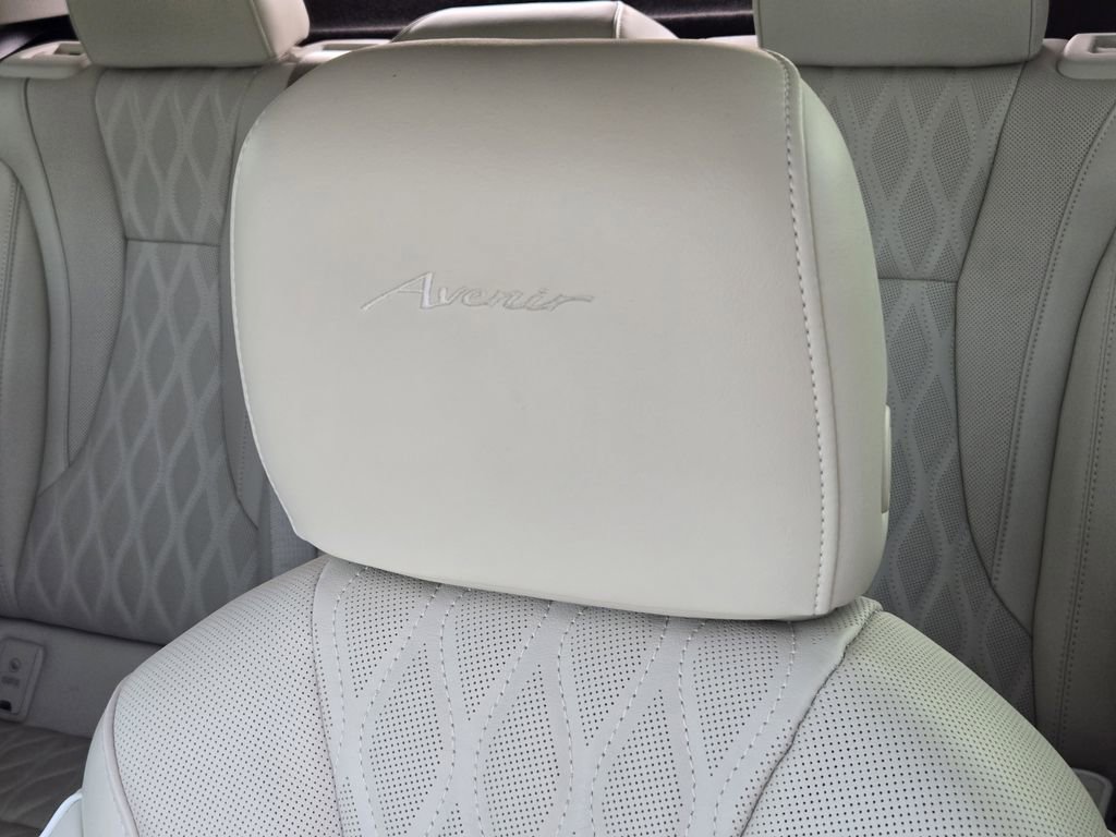 Used 2022 Buick Envision Avenir w/ Technology Package II image 22