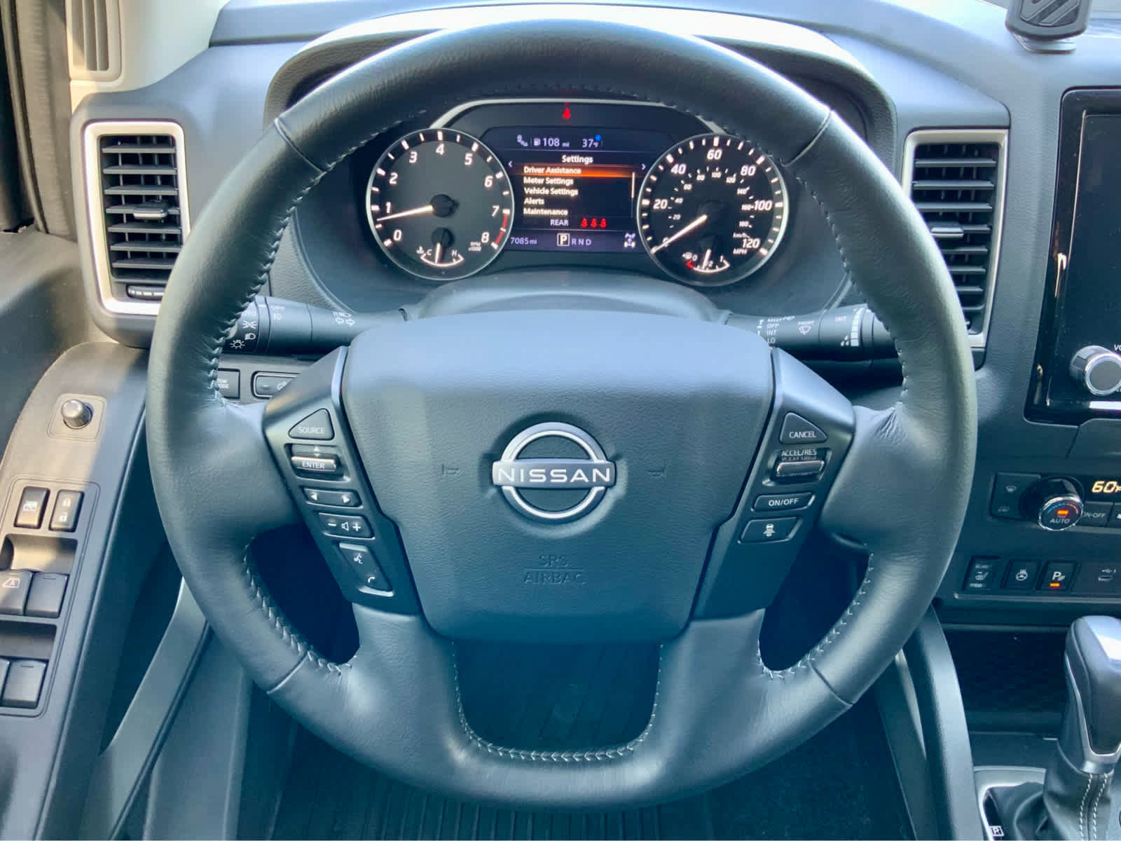 Used 2024 Nissan Frontier SL w/ Technology Package AWD/4WD image 37