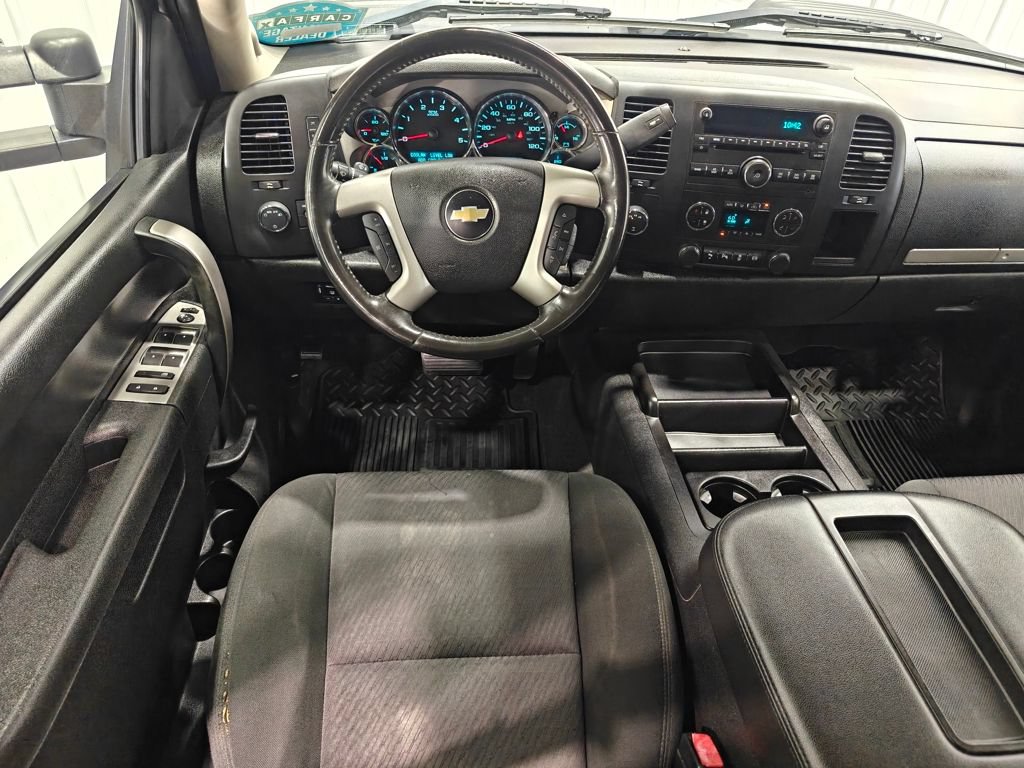 Used 2013 Chevrolet Silverado 2500 LT w/ Interior Plus Package AWD/4WD image 4
