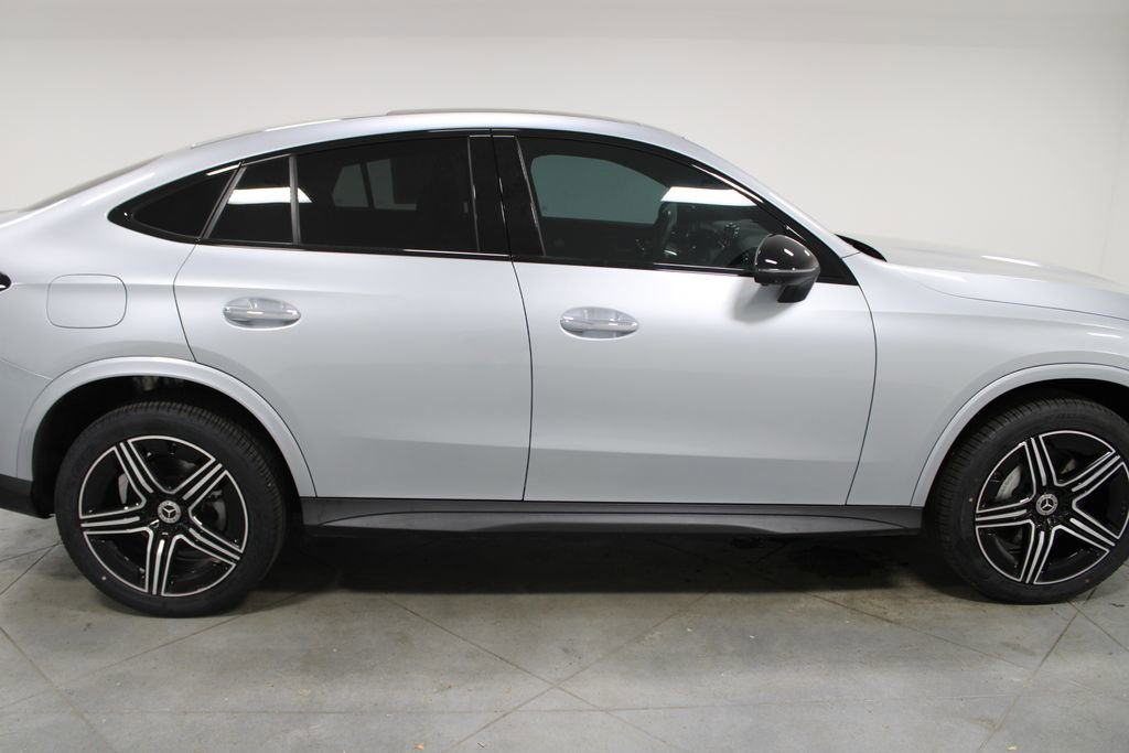 Used 2024 Mercedes-Benz GLC 300 4MATIC image 11