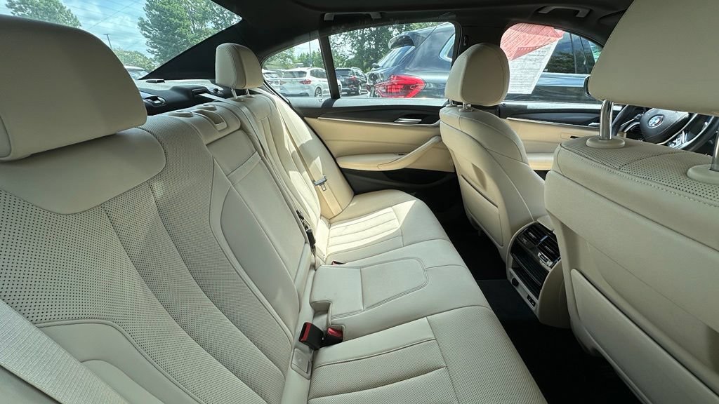 Used 2022 BMW 530i xDrive w/ Convenience Package AWD/4WD image 7