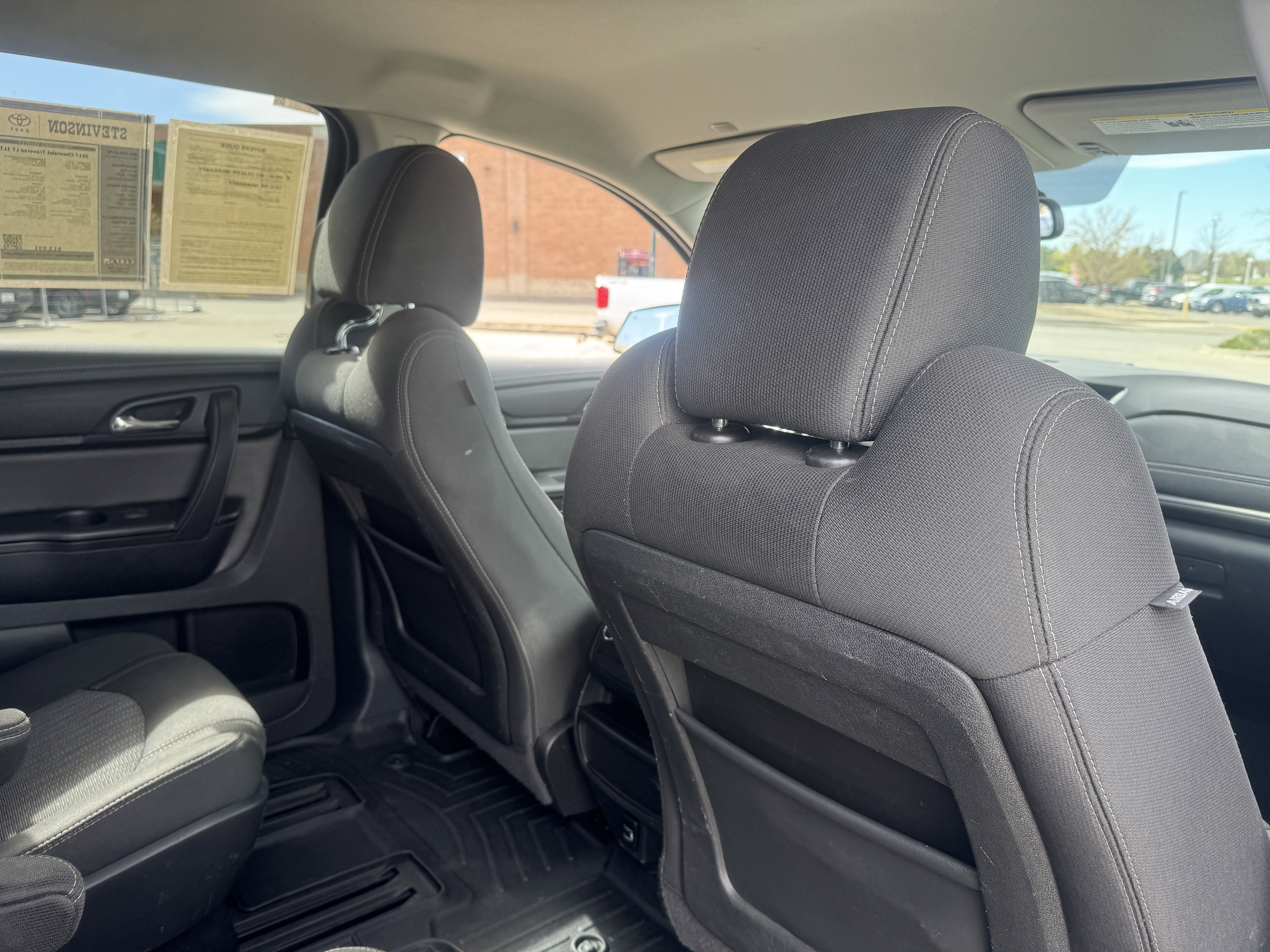 Used 2017 Chevrolet Traverse LT image 17