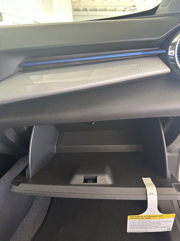 New 2025 Chevrolet Trax LT w/ Driver Confidence Package image 24