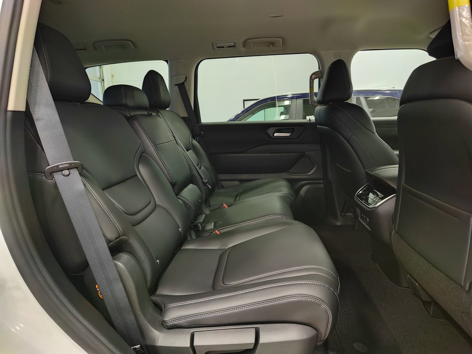 New 2026 Nissan Armada SV image 15