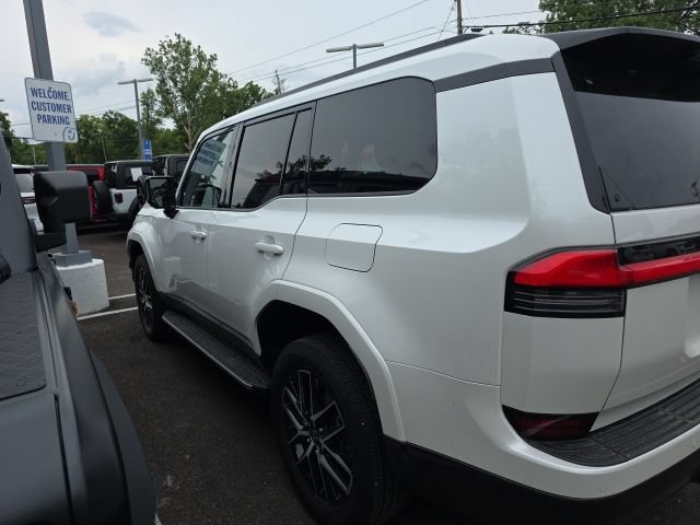 Used 2026 Lexus GX 550 w/ Accessory Package (2T) AWD/4WD image 20