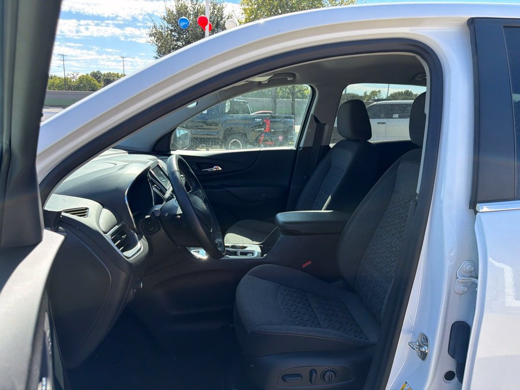 Used 2024 Chevrolet Equinox LT AWD/4WD image 19
