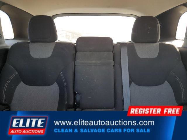 Used 2018 Jeep Cherokee Latitude w/ Cold Weather Group image 20