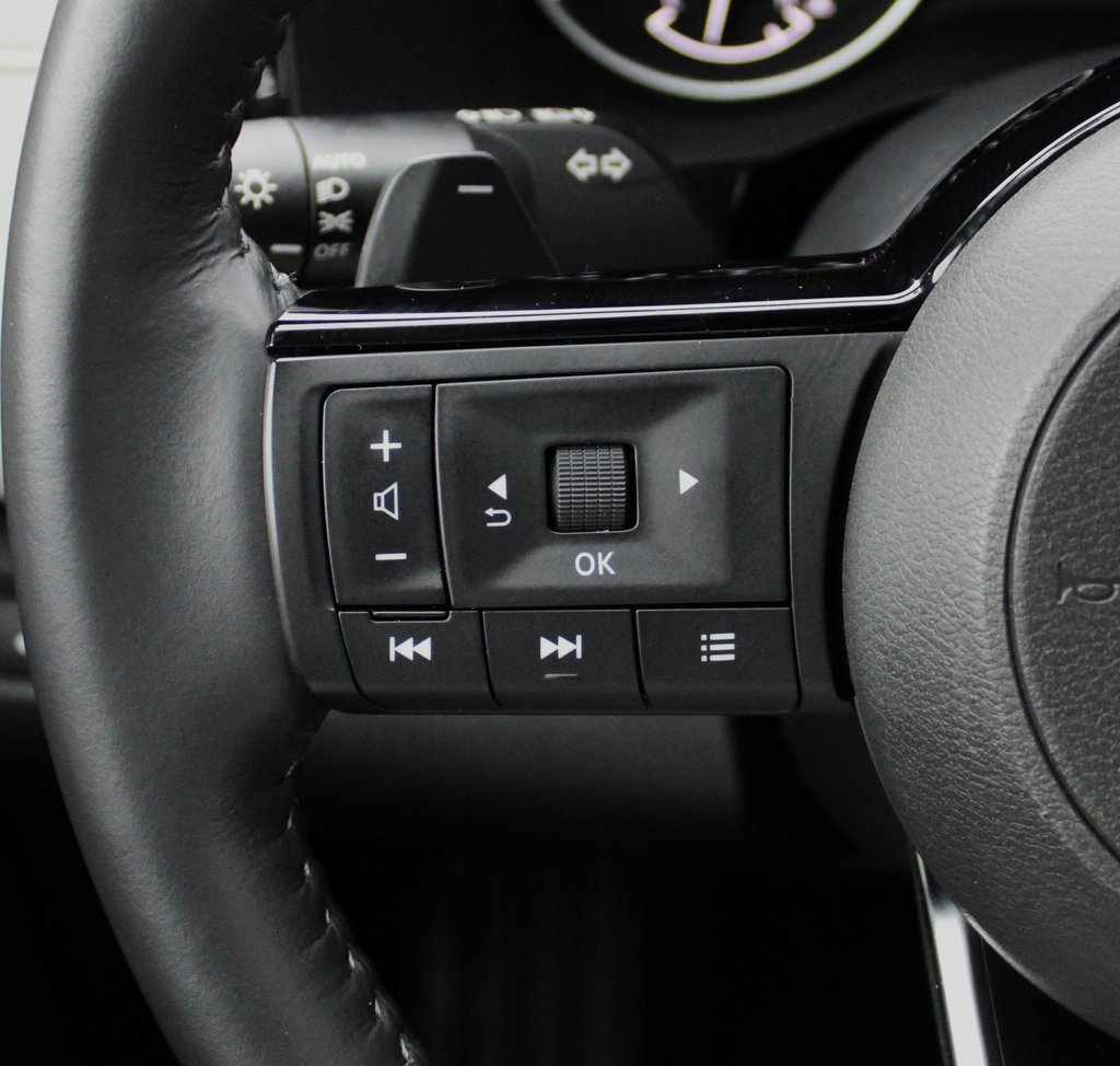 Certified 2024 Nissan Pathfinder SL image 34