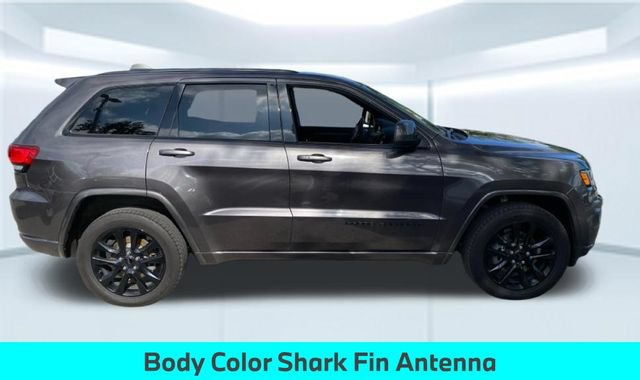 Used 2019 Jeep Grand Cherokee Altitude AWD/4WD image 8