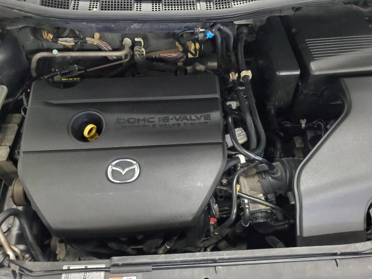 Used 2010 MAZDA MAZDA5 Sport image 4