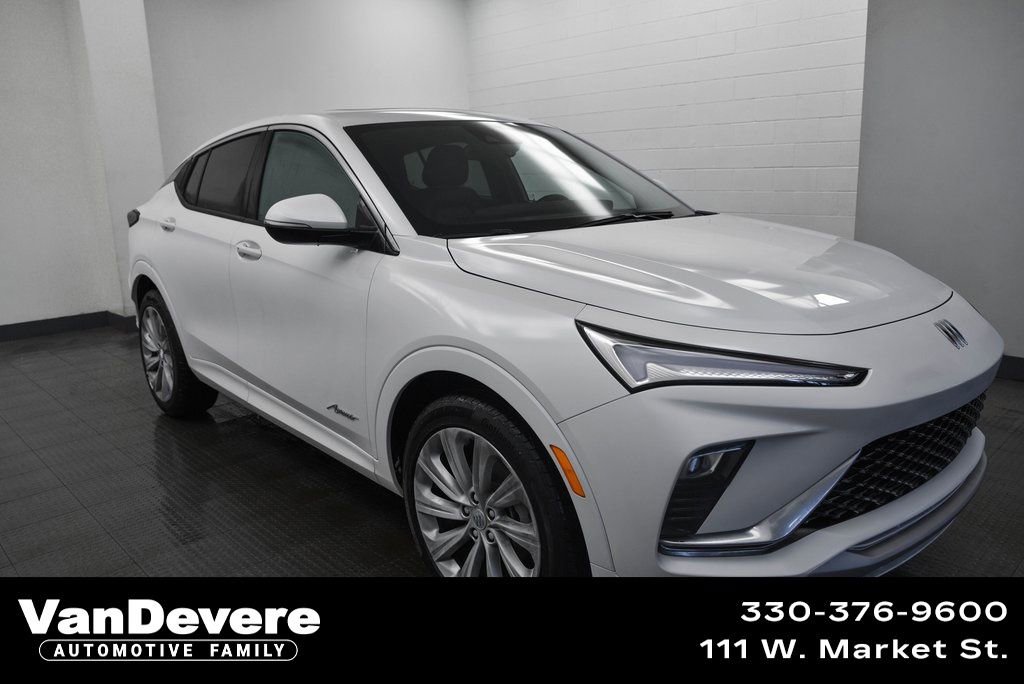 Used 2025 Buick Envista Avenir image 1