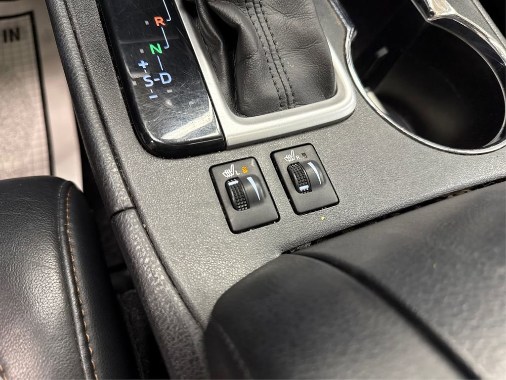 Used 2017 Toyota Highlander XLE w/ Carpet Mat Package image 35