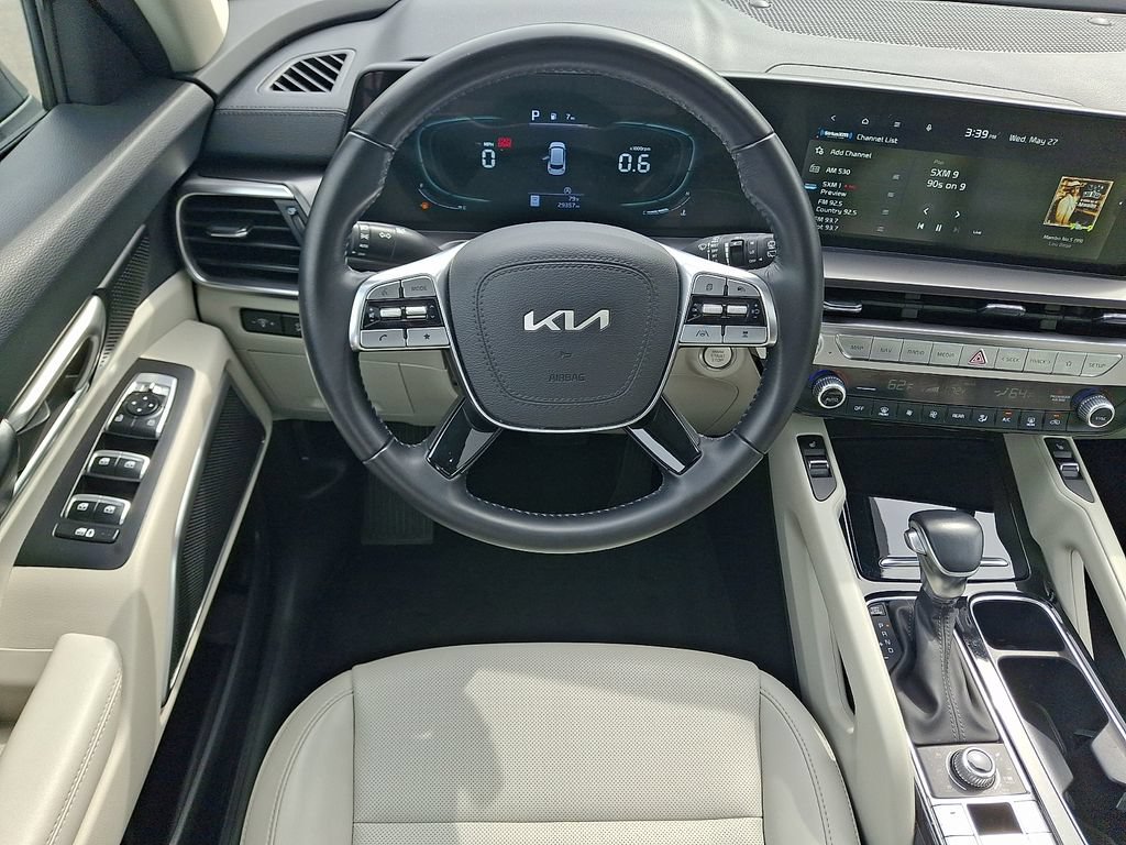 Certified 2023 Kia Telluride S w/ S Sunroof Package AWD/4WD image 13