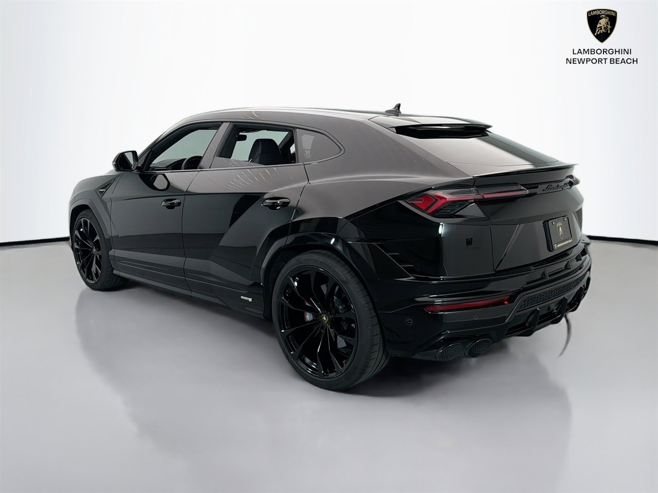 Used 2024 Lamborghini Urus S AWD/4WD image 5