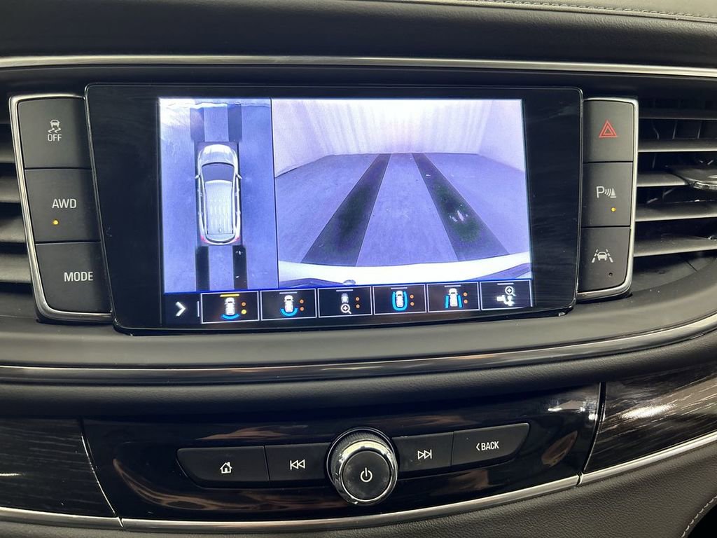 Used 2020 Buick Enclave Avenir w/ Avenir Technology Package AWD/4WD image 15
