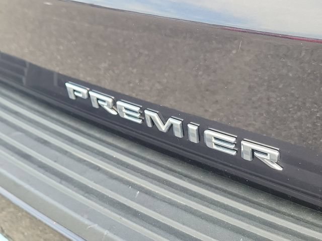 Certified 2025 Chevrolet Suburban Premier RWD image 8