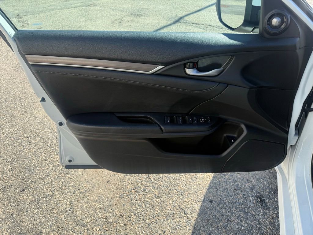 Used 2020 Honda Civic Touring image 9