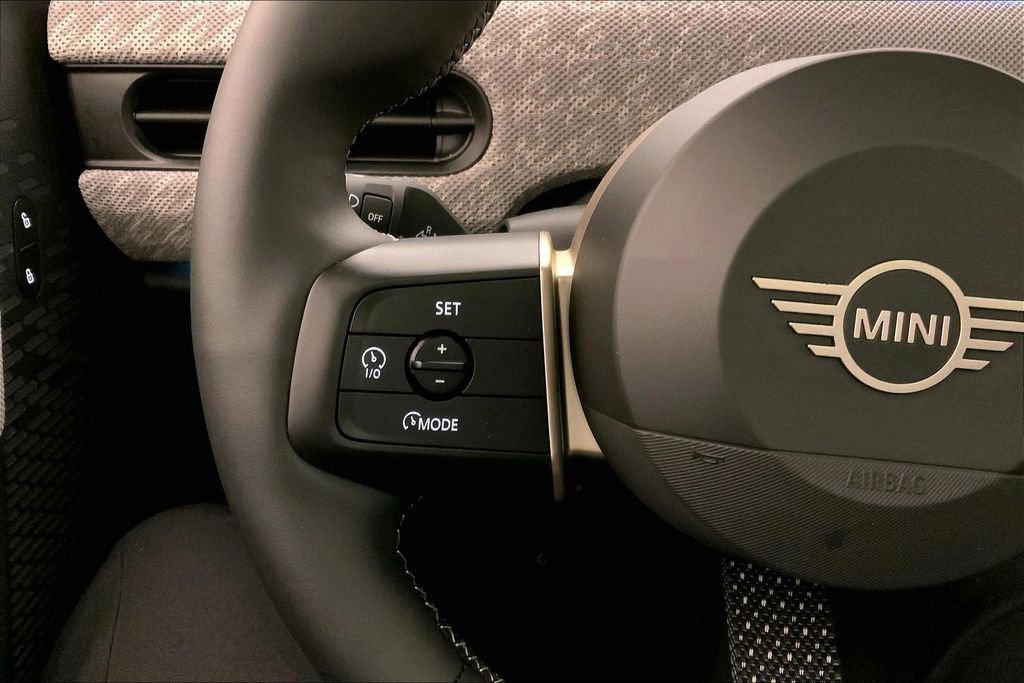 Certified 2025 MINI Cooper S image 18