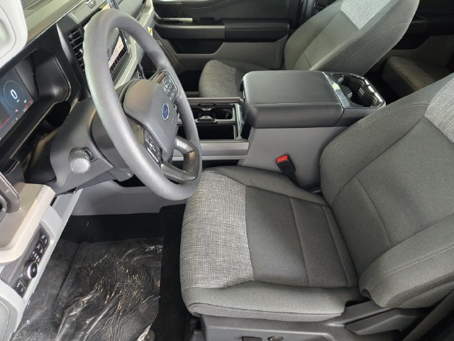 New 2026 Ford F350 XLT w/ XLT Premium Package AWD/4WD image 9