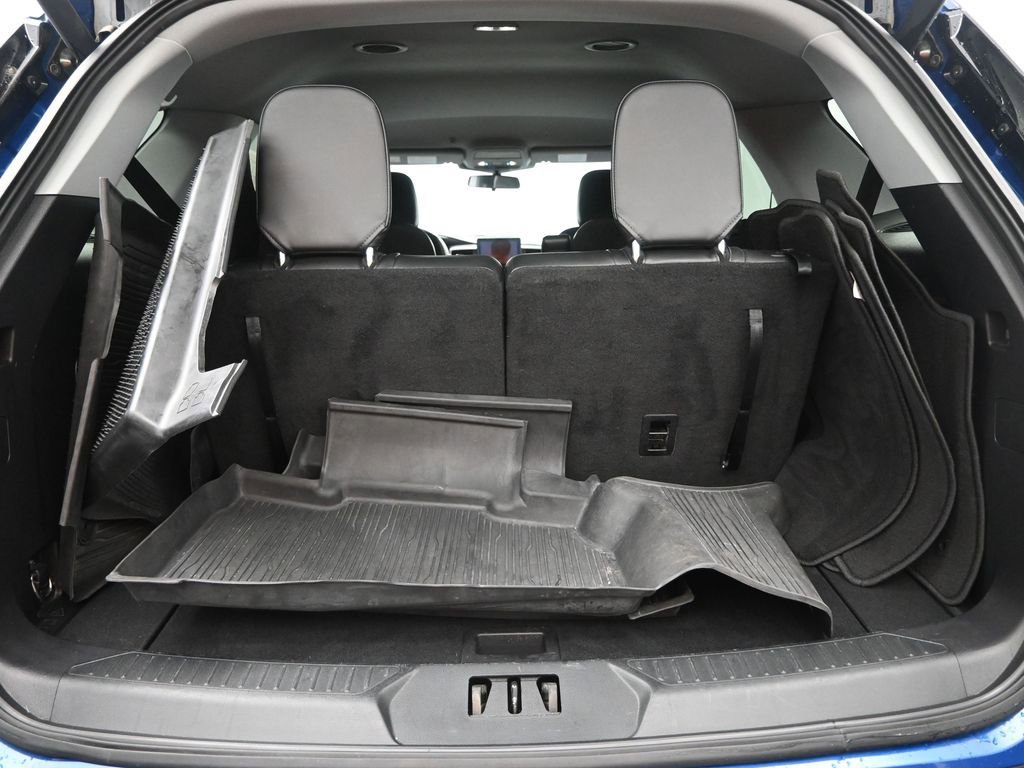 Used 2022 Ford Explorer XLT w/ Equipment Group 202A image 28
