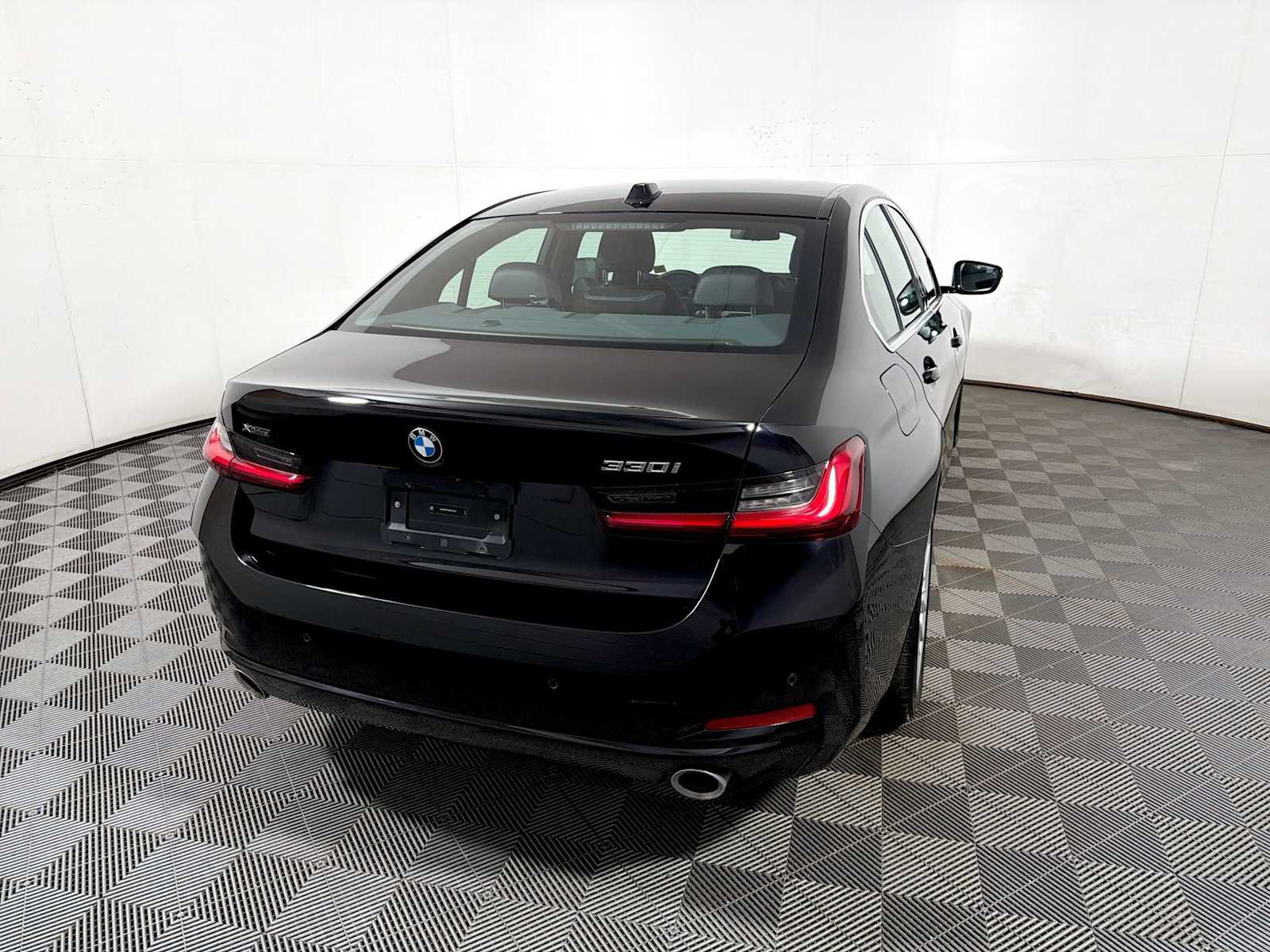 Used 2024 BMW 330i xDrive Sedan w/ Convenience Package AWD/4WD image 6