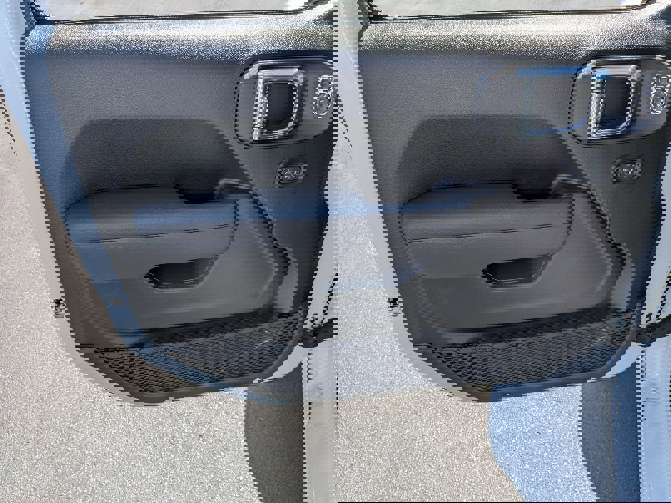 New 2025 Jeep Gladiator Sport image 10