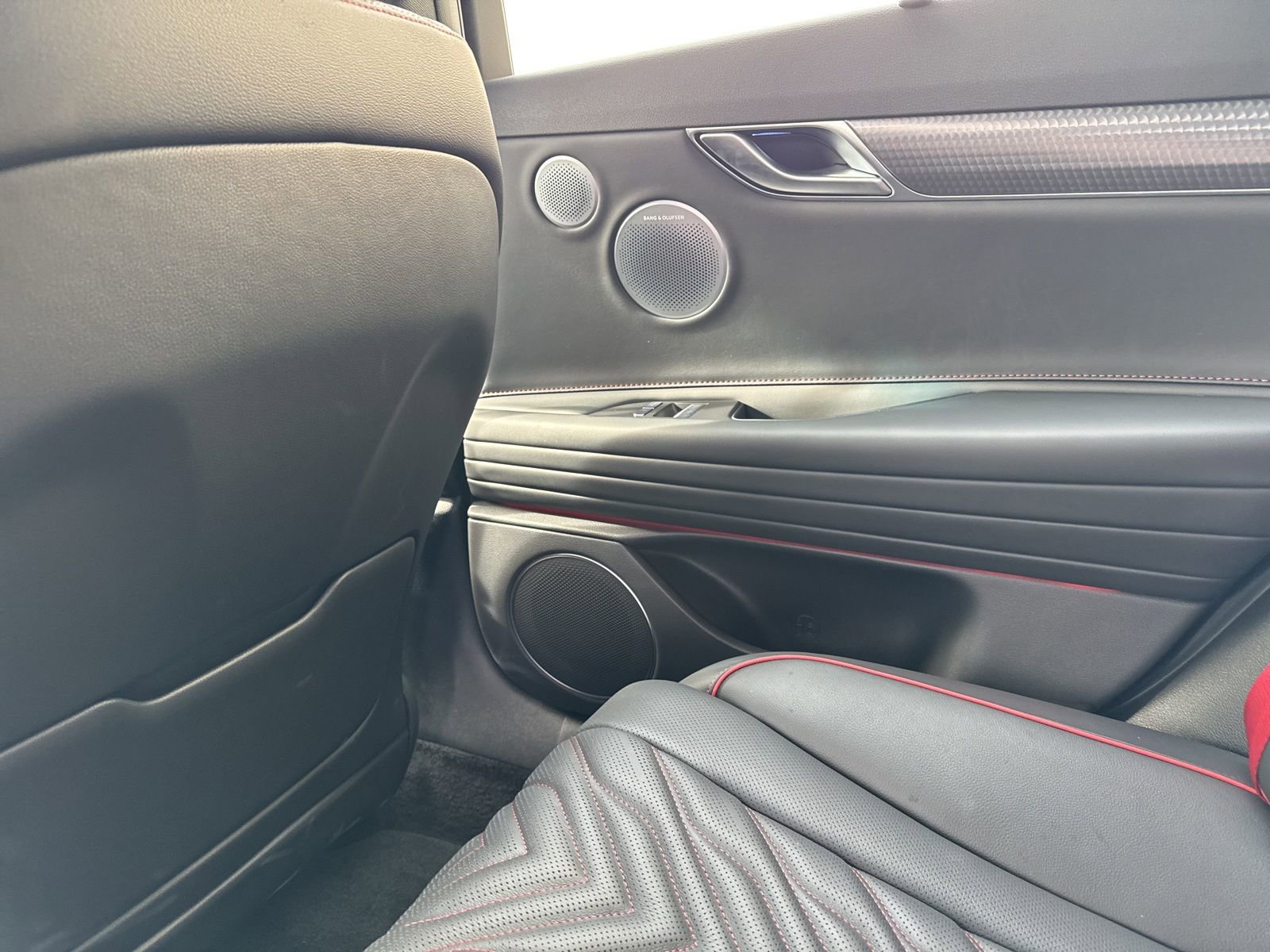 Used 2025 Genesis G80 3.5T Sport image 18