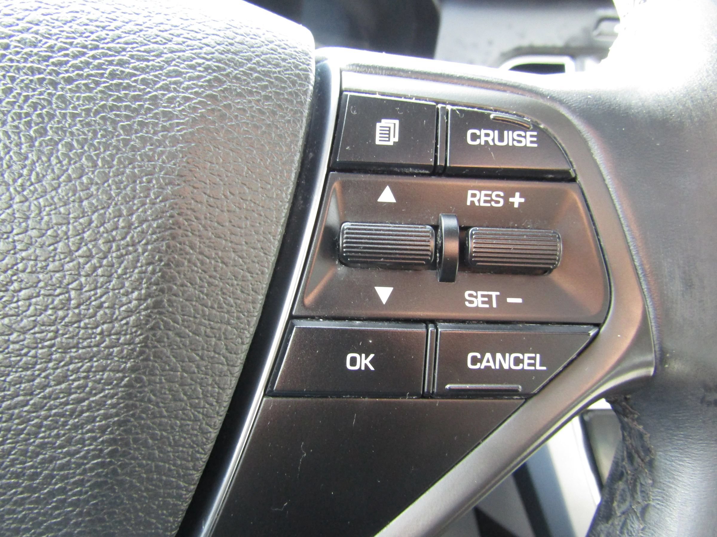 Used 2016 Hyundai Sonata Sport w/ Option Group 1V FWD image 32