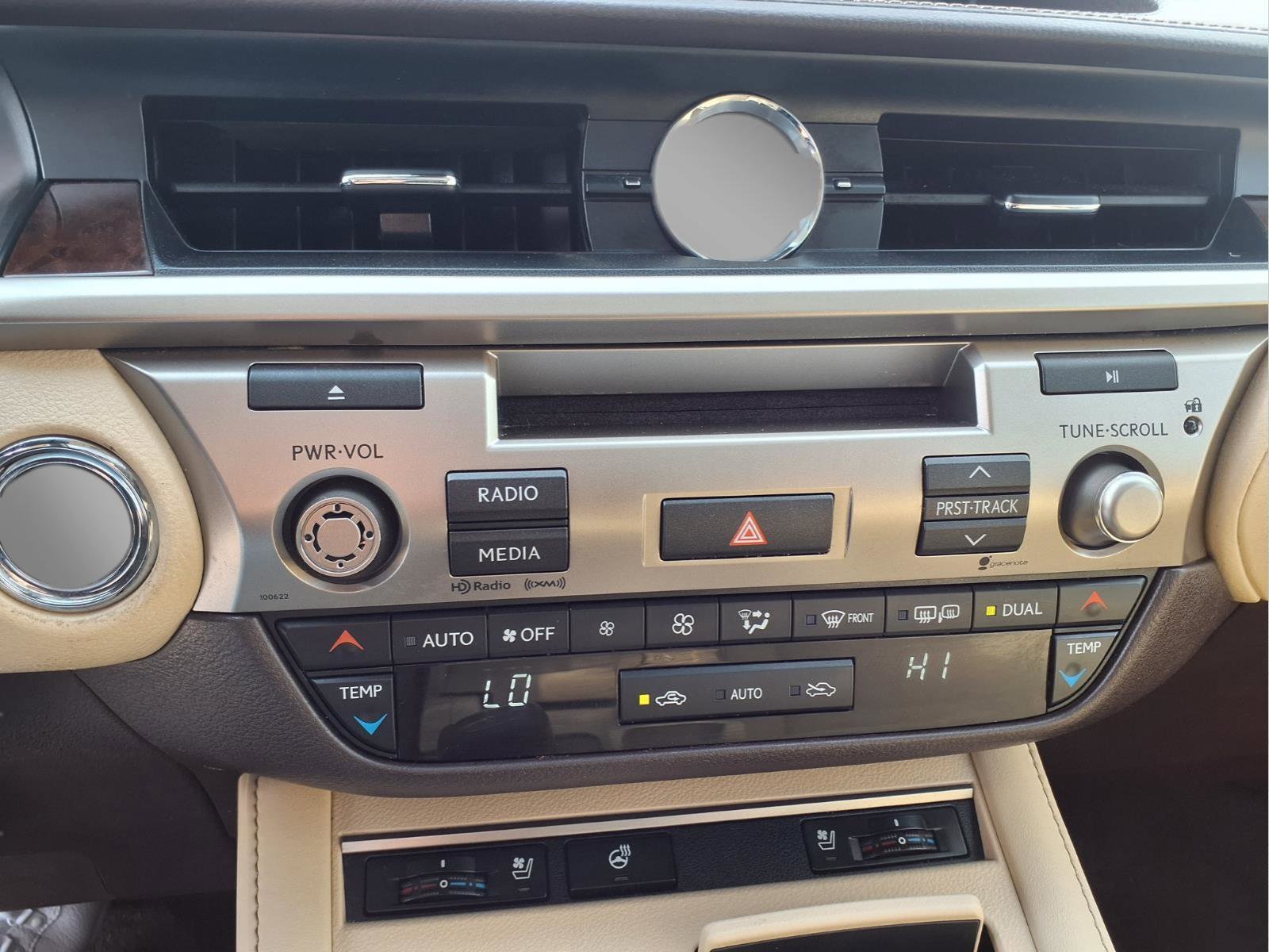 Used 2016 Lexus ES 350 4DR SDN w/ Premium Package w/Wood Trim image 19