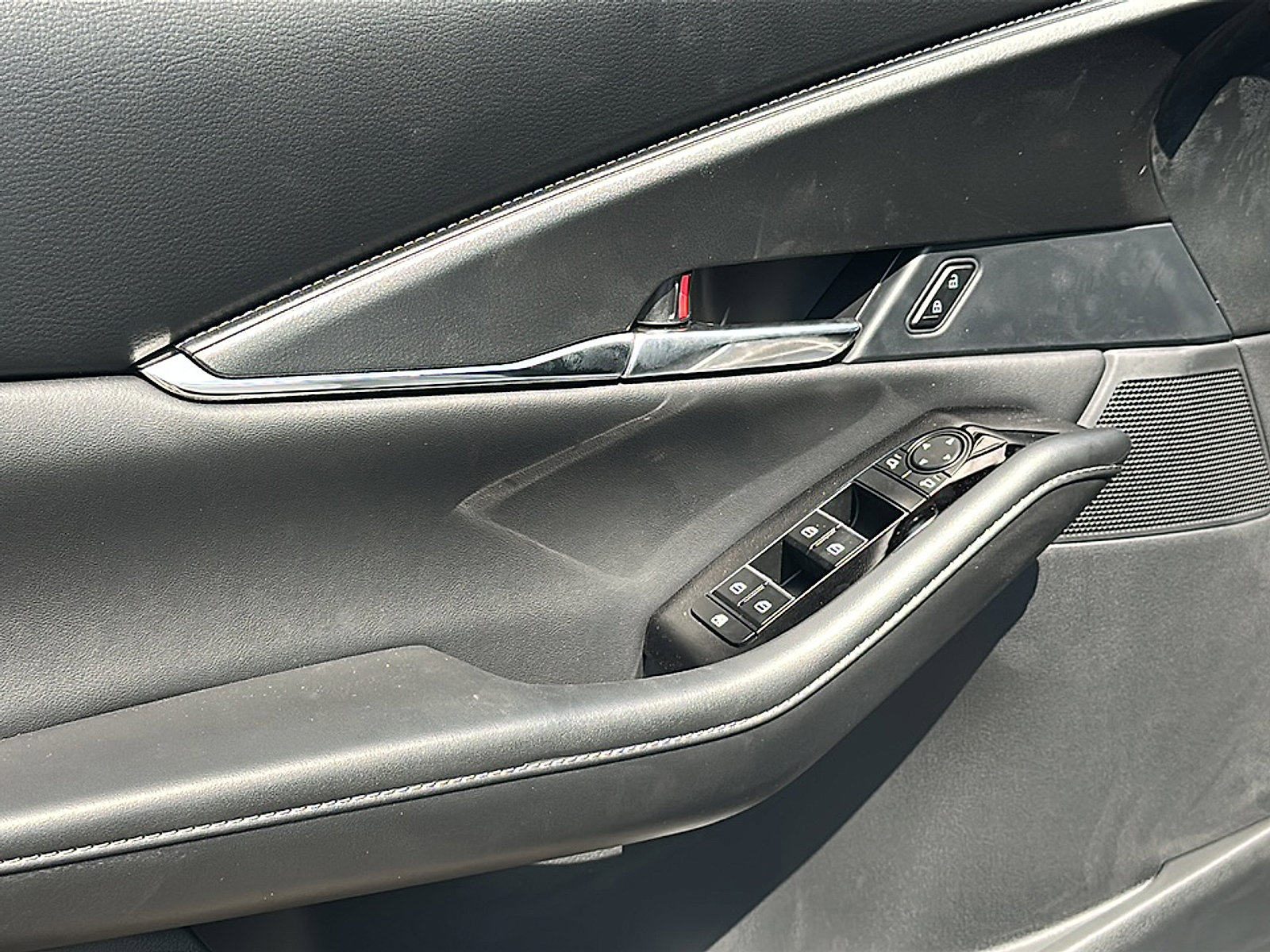 New 2025 MAZDA CX-30 AWD 2.5 S w/ Preferred Package image 13