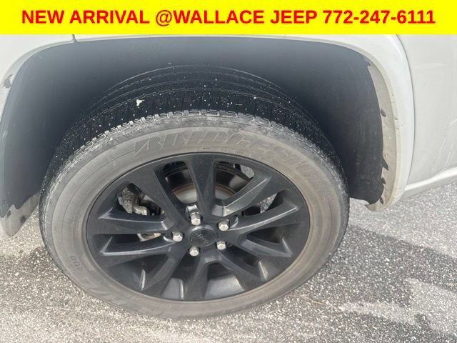 Used 2021 Jeep Grand Cherokee Laredo X AWD/4WD image 7