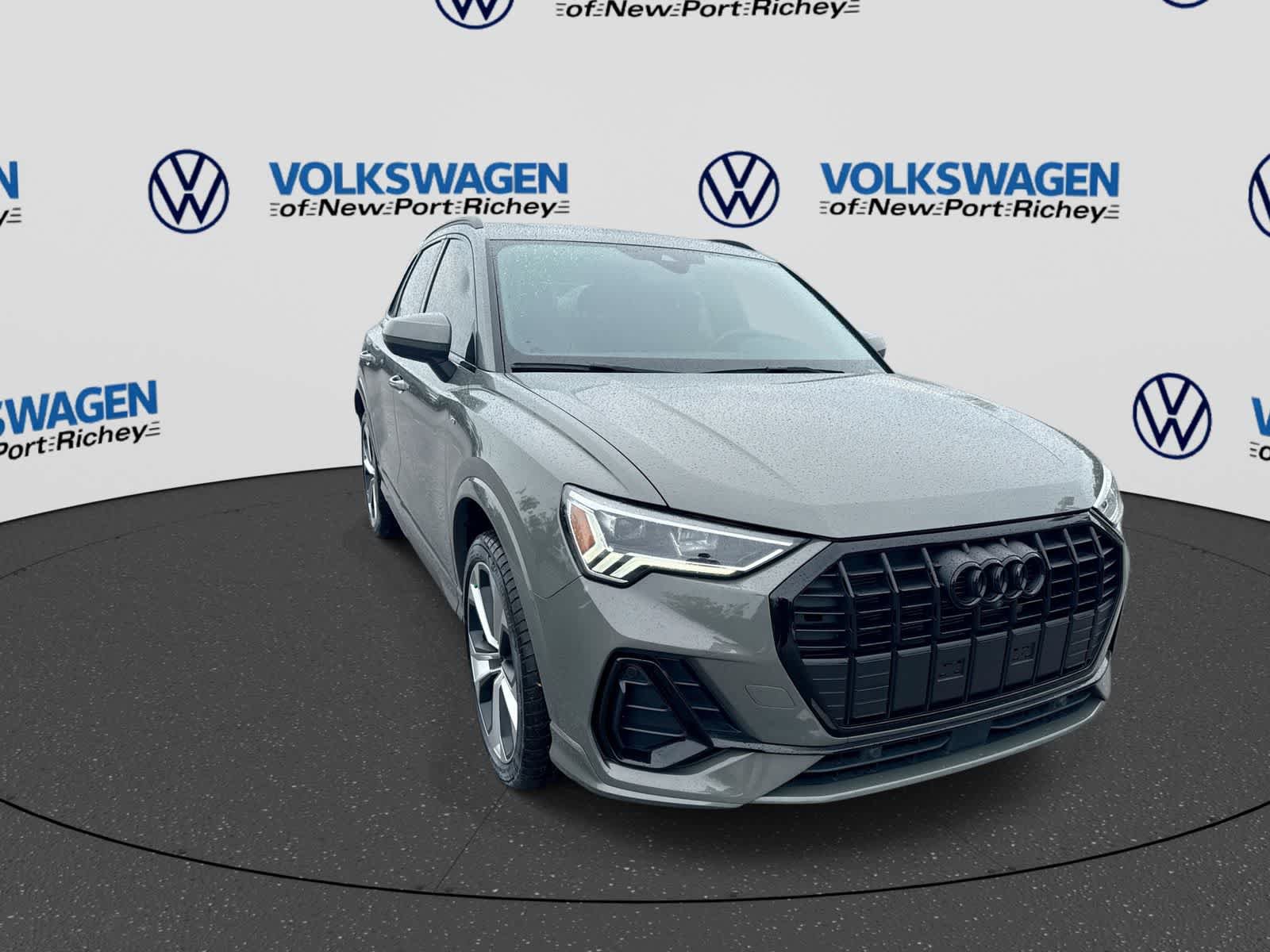 Used 2022 Audi Q3 2.0T Premium Plus AWD/4WD image 16