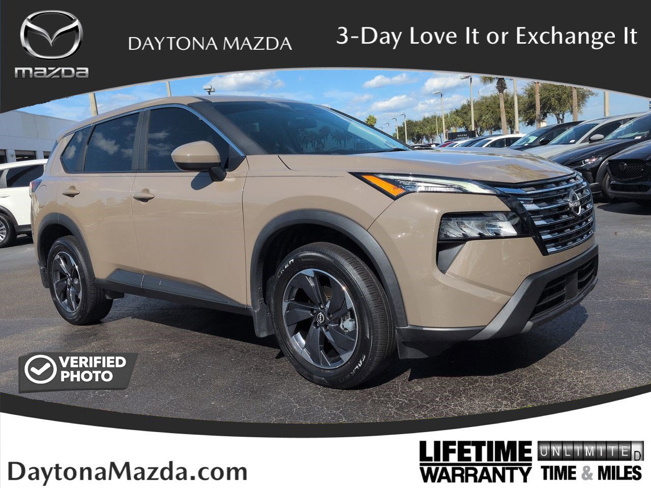 Used 2024 Nissan Rogue SV image 1