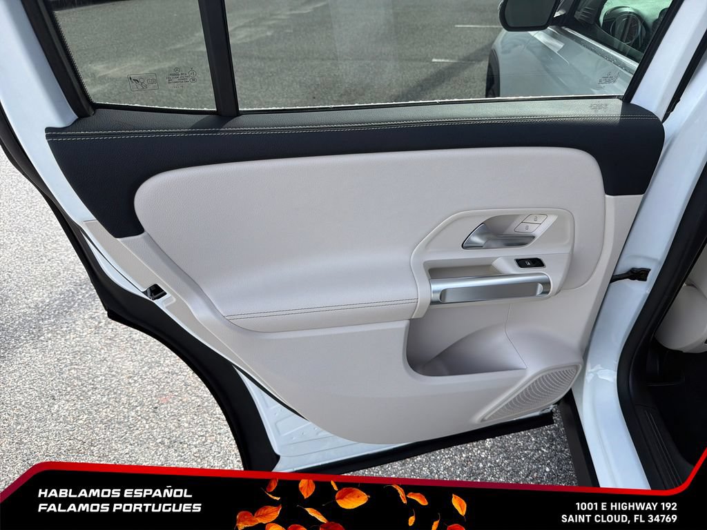 Used 2022 Mercedes-Benz GLB 250 image 24