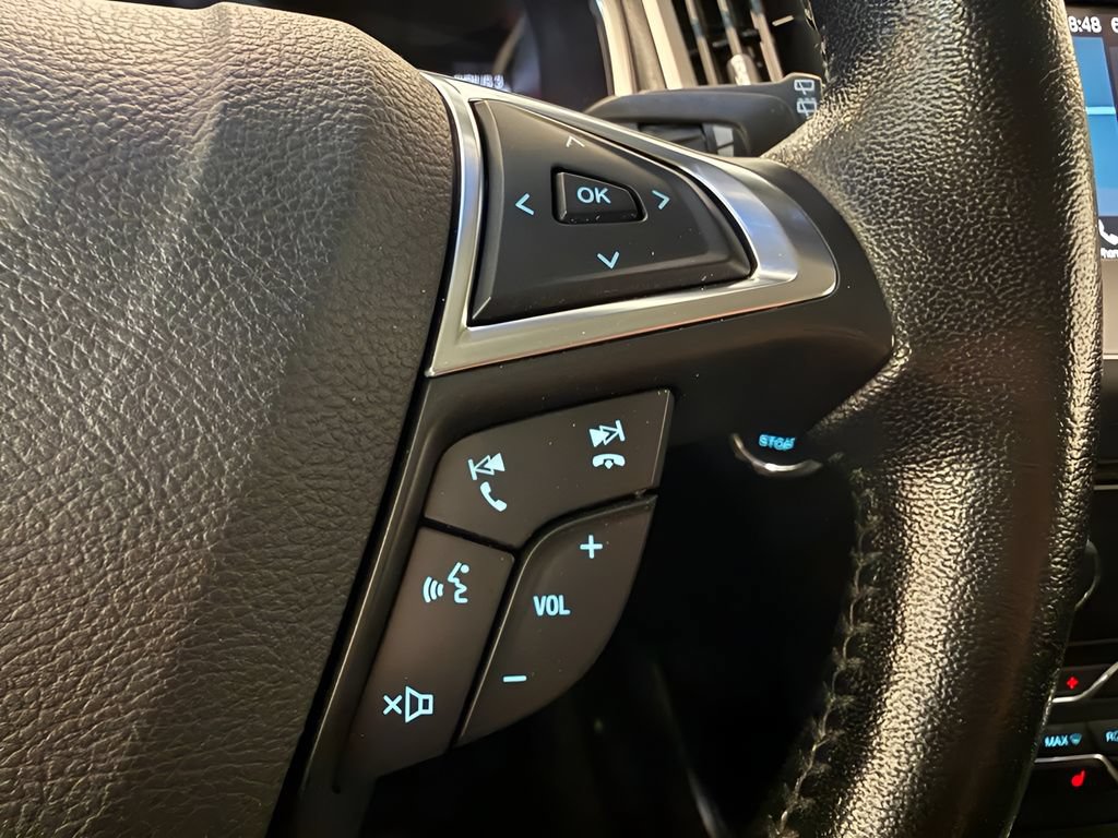 Used 2016 Ford Edge SEL w/ Equipment Group 201A AWD/4WD image 21