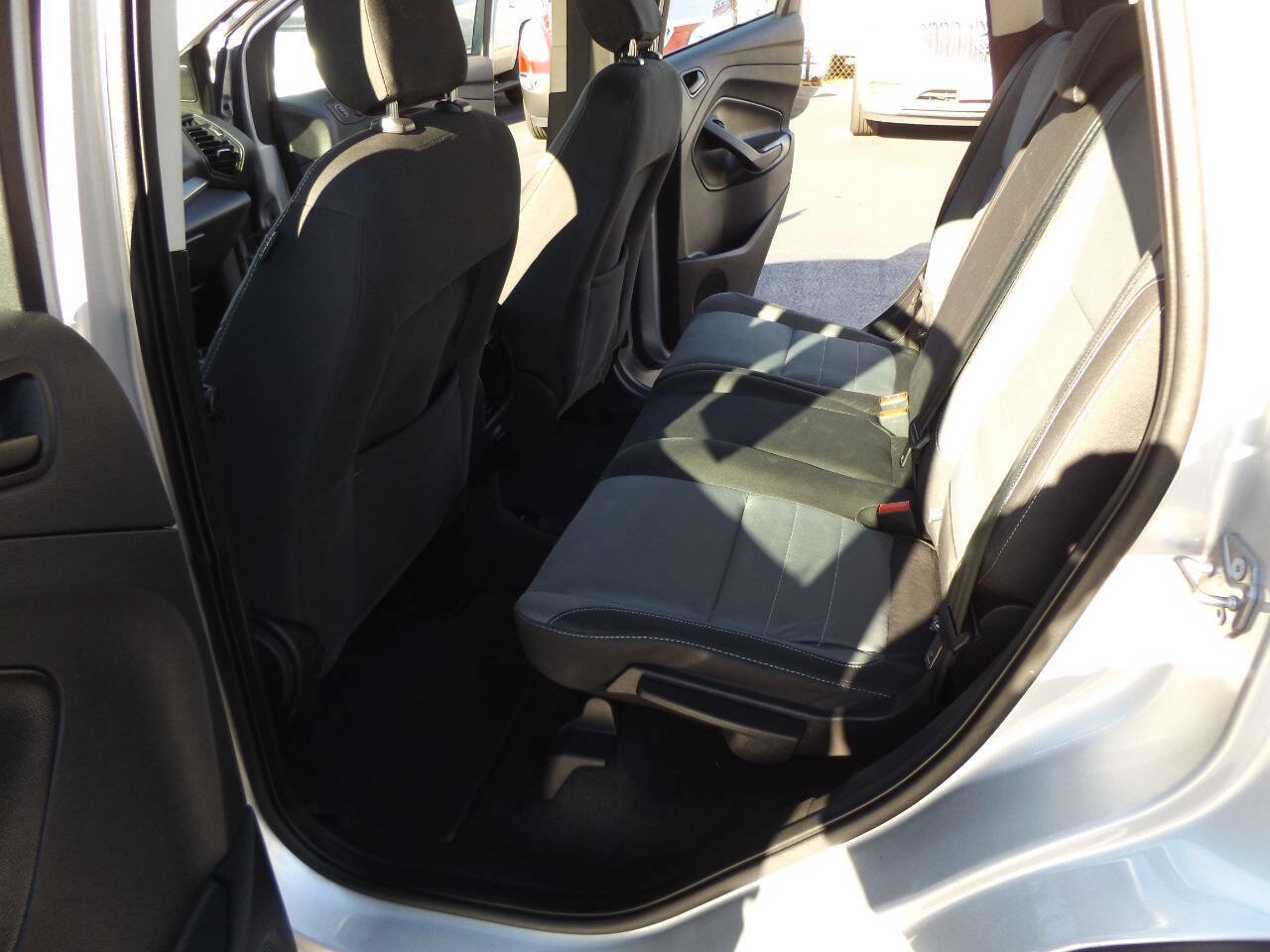 Used 2018 Ford Escape S image 16